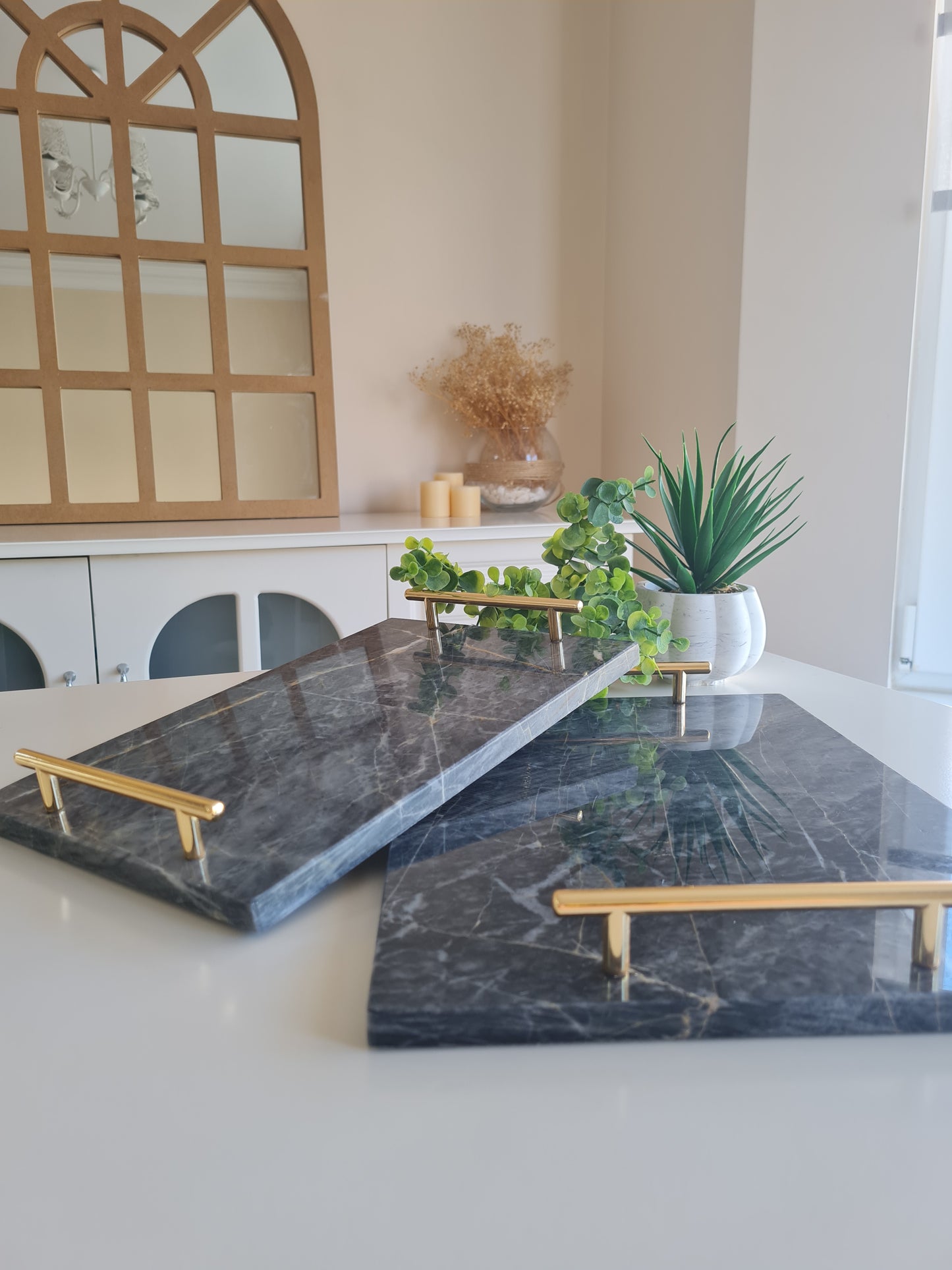2er- Set- Marmor Tablett rechteckig mit Metallgriffen