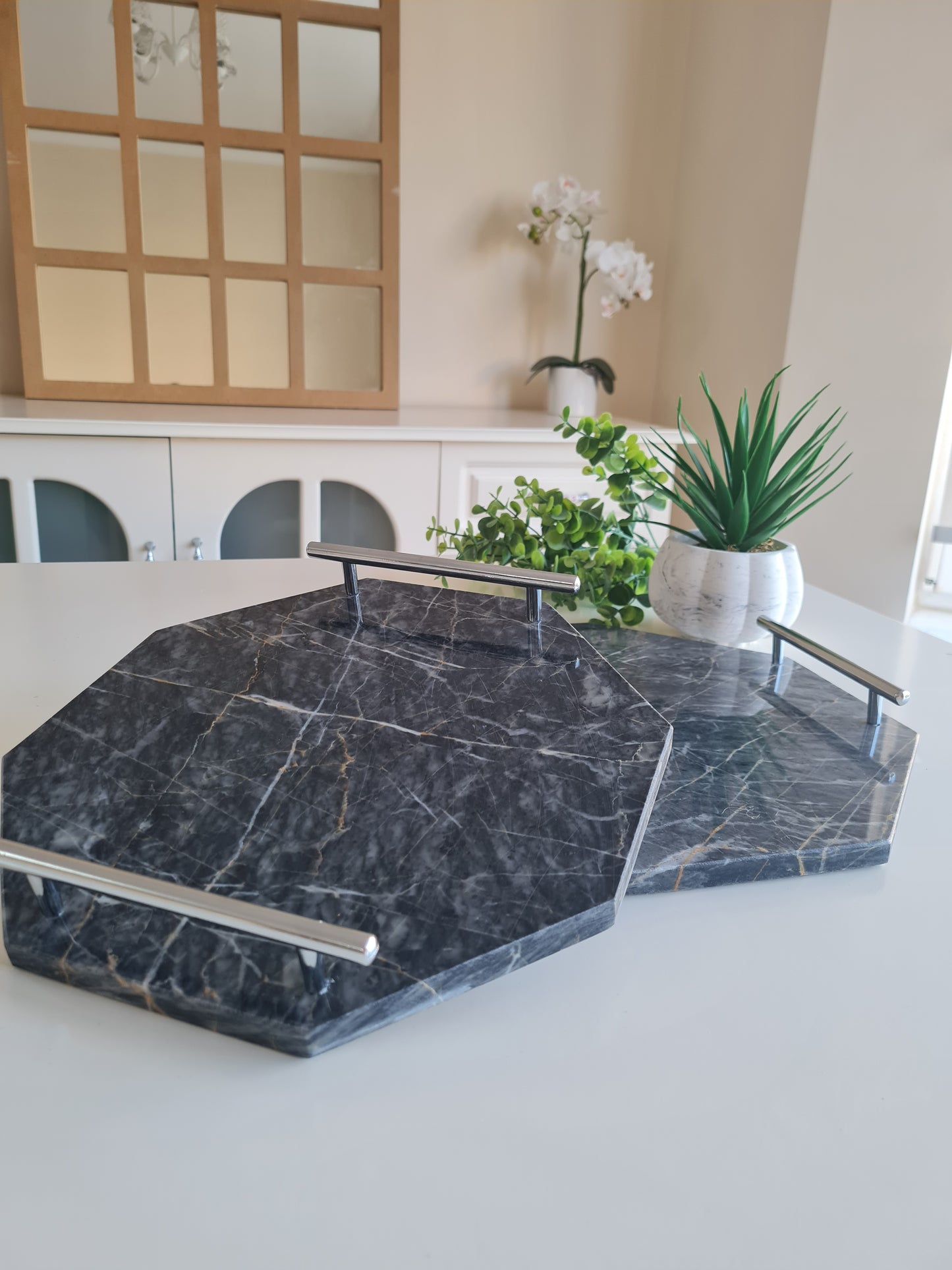 2er Set Marmor Tablett achteckig mit Metallgriffen