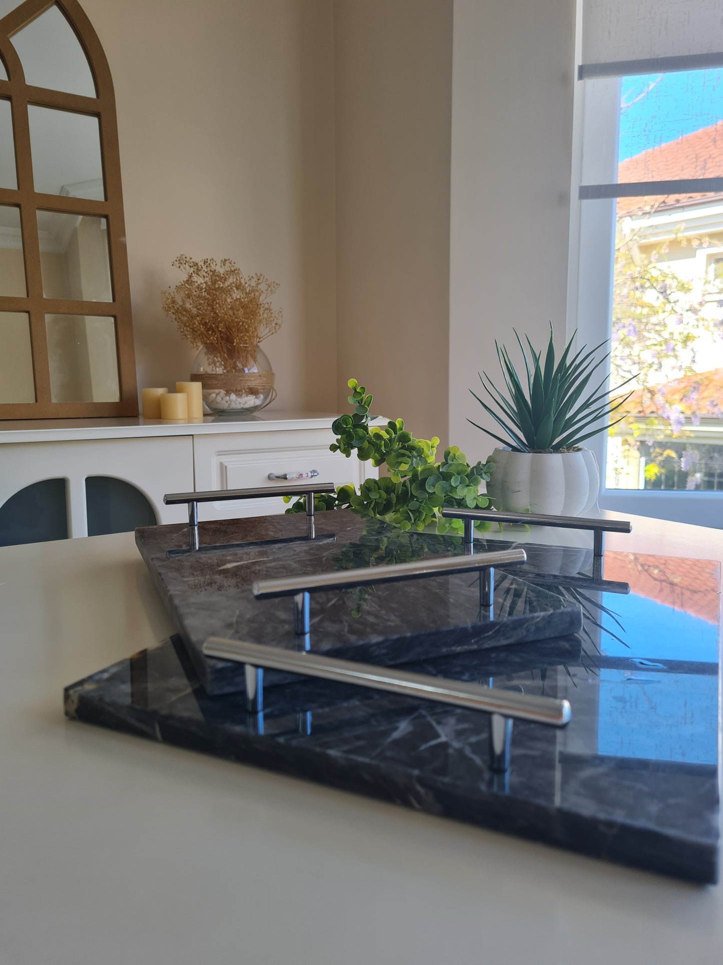 2er- Set- Marmor Tablett rechteckig mit Metallgriffen