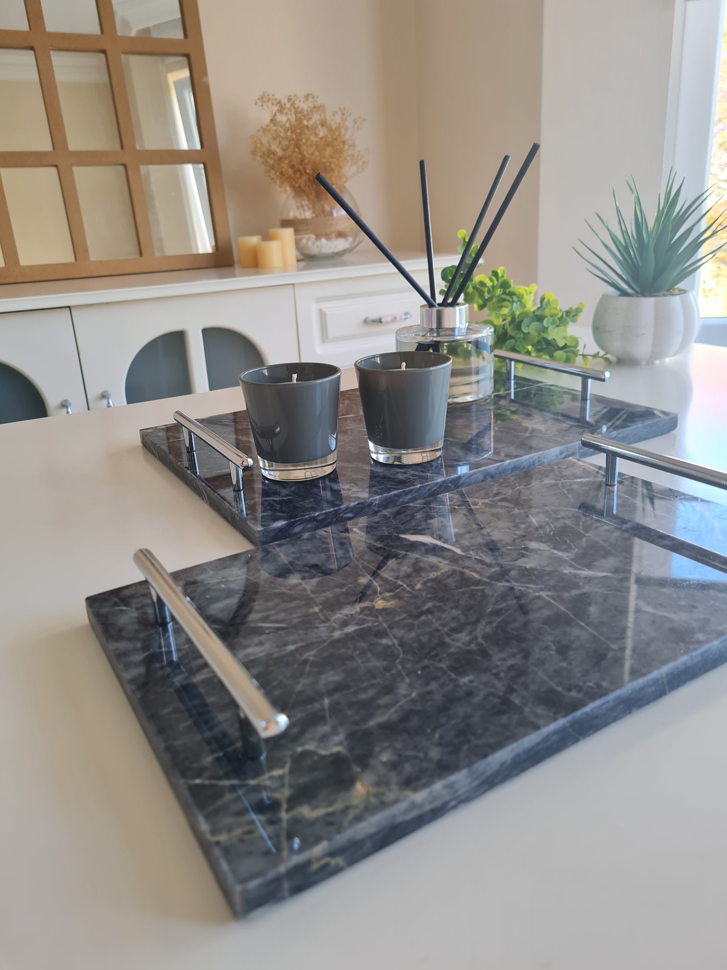 2er- Set- Marmor Tablett rechteckig mit Metallgriffen