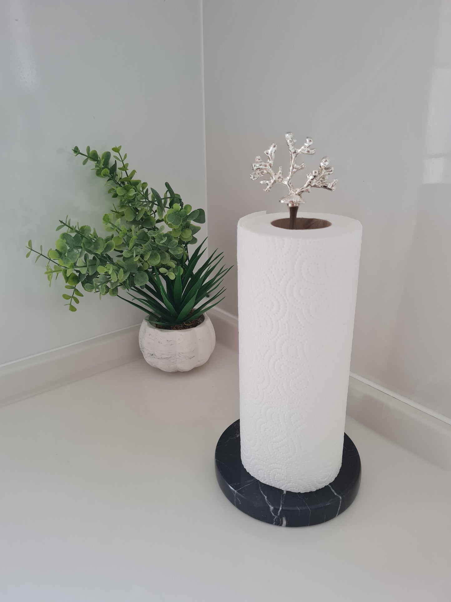 Marmor Küchenrollenhalter mit Metallhalterung