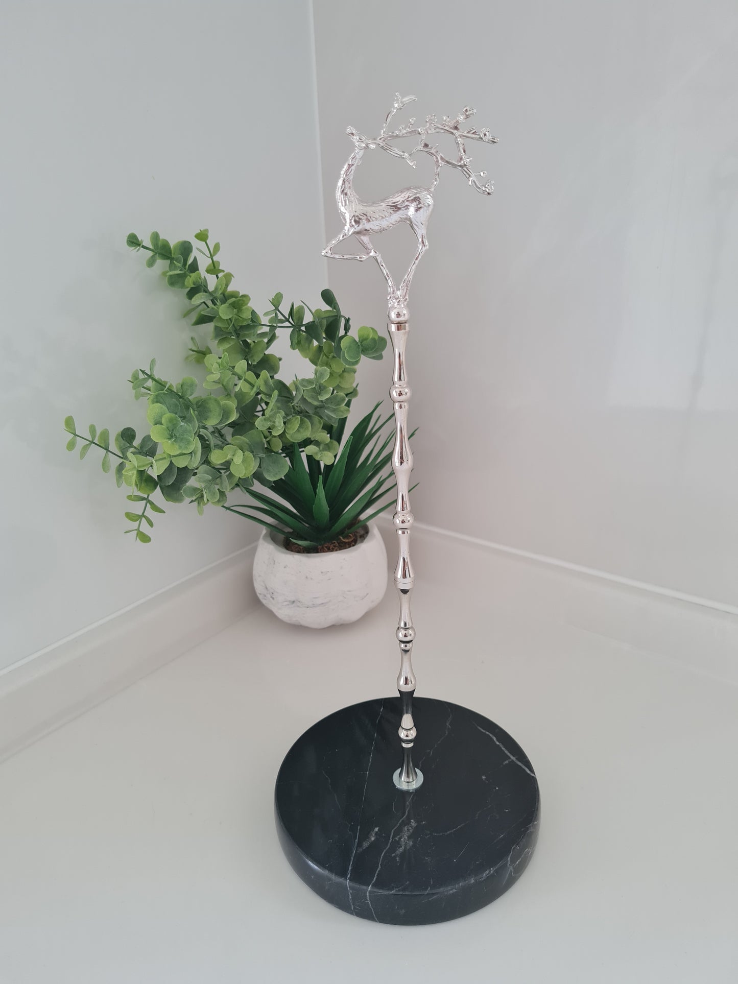Marmor Küchenrollenhalter mit Metallhalterung